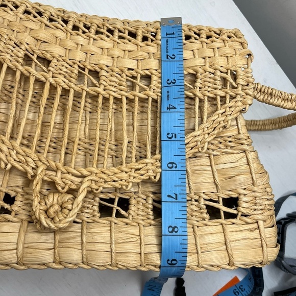 Unbranded Structured Straw Shoulder Bag With Loop Close - Picture 5 of 10